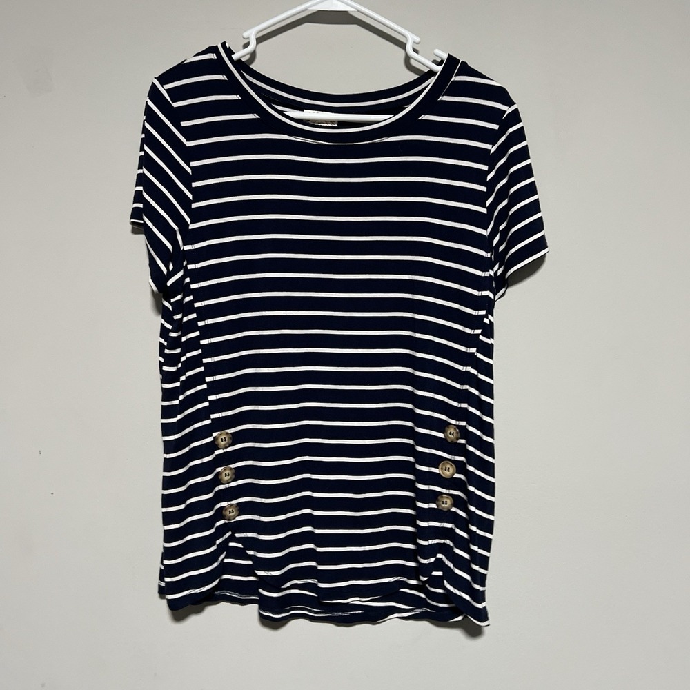 Truself Womens Size Medium Top Striped Blue White Short Sleeve Buttons Accent